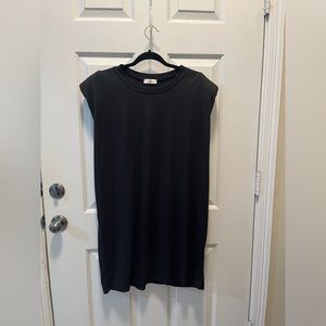 ENTRO Black dress with shoulder pads, Never worn! Size Large!